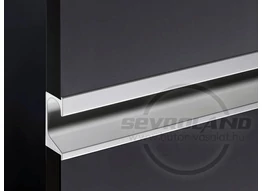 ZOBAL UKW-17 ezüst fogó profil - ajtóba marva ZOBAL UKW-17 ezüst fogó profil - ajtóba marva