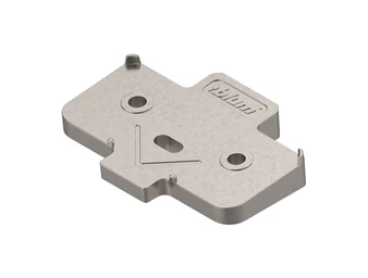 BLUM keresztalakú szögbenálló ék. +5° csavaros cink. távolság 3 mm