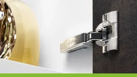 Blum bútor kivetőpántok