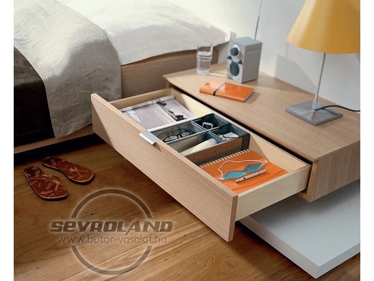 Blum TANDEM plus BLUMOTION teljes kihúzású fiók hálószobában