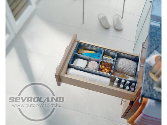 Blum TANDEM plus BLUMOTION teljes kihúzású fiók ORGA-LINE osztóval